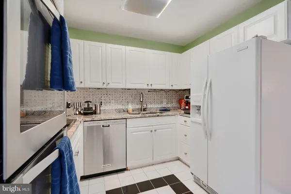 $2,950 | 10 East Lee Street, Unit 706, Baltimore, MD 21202