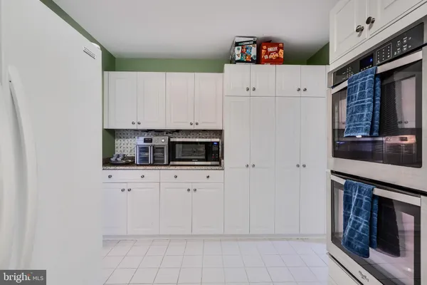 $2,950 | 10 East Lee Street, Unit 706, Baltimore, MD 21202