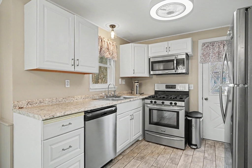 30 Birch Hill Road Ashland, MA 01721 - Photo 8 of 31