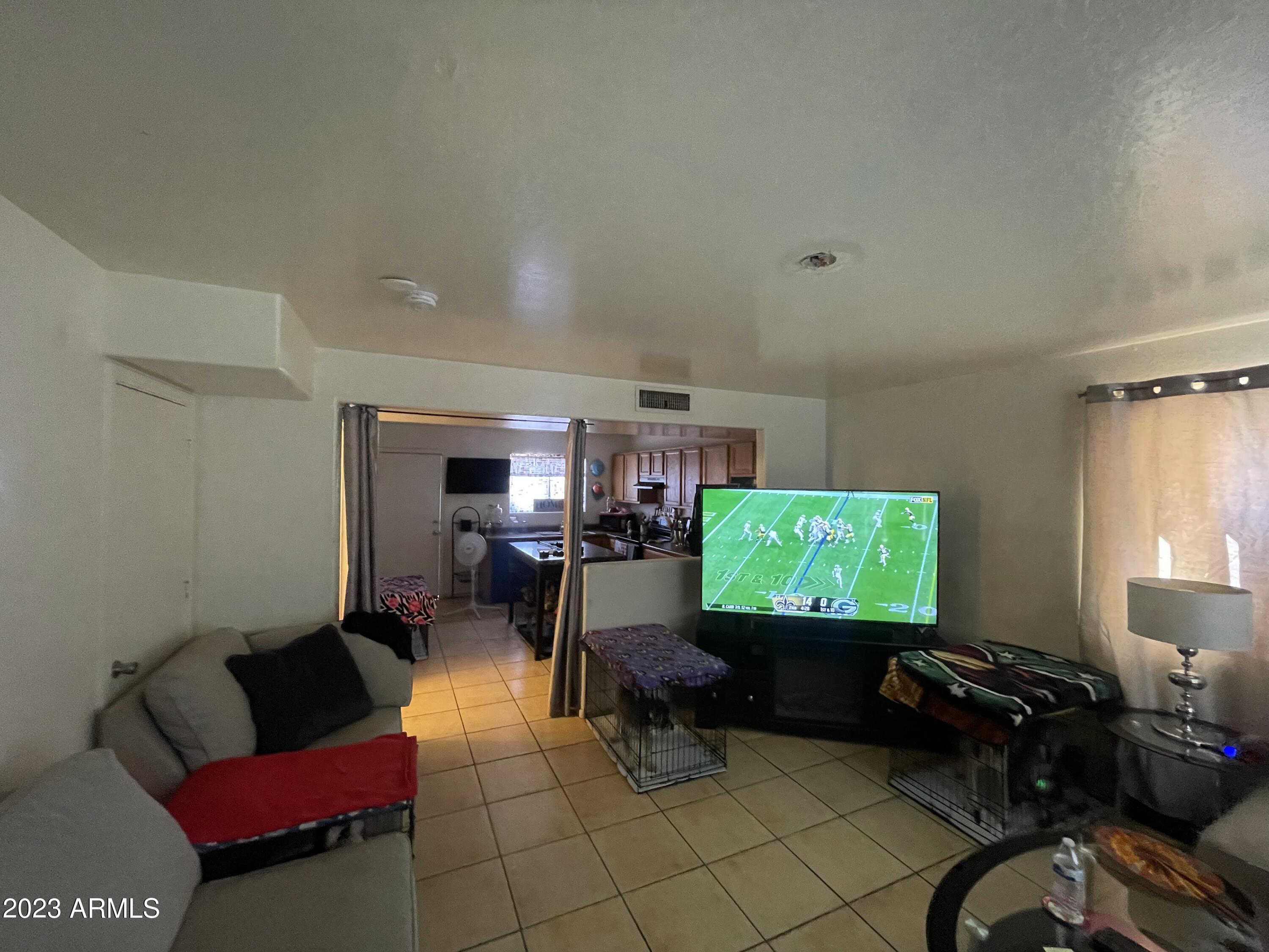 2538 West Ocotillo Road Phoenix, AZ 85017 - Photo 2 of 9 IMG_1553