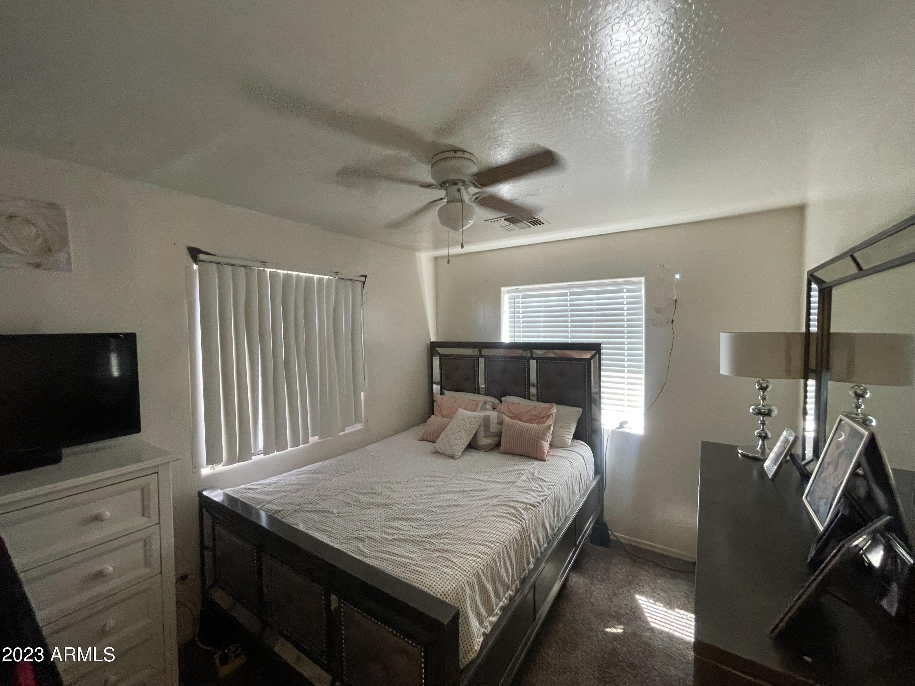 2538 West Ocotillo Road Phoenix, AZ 85017 - Photo 5 of 9 IMG_1560