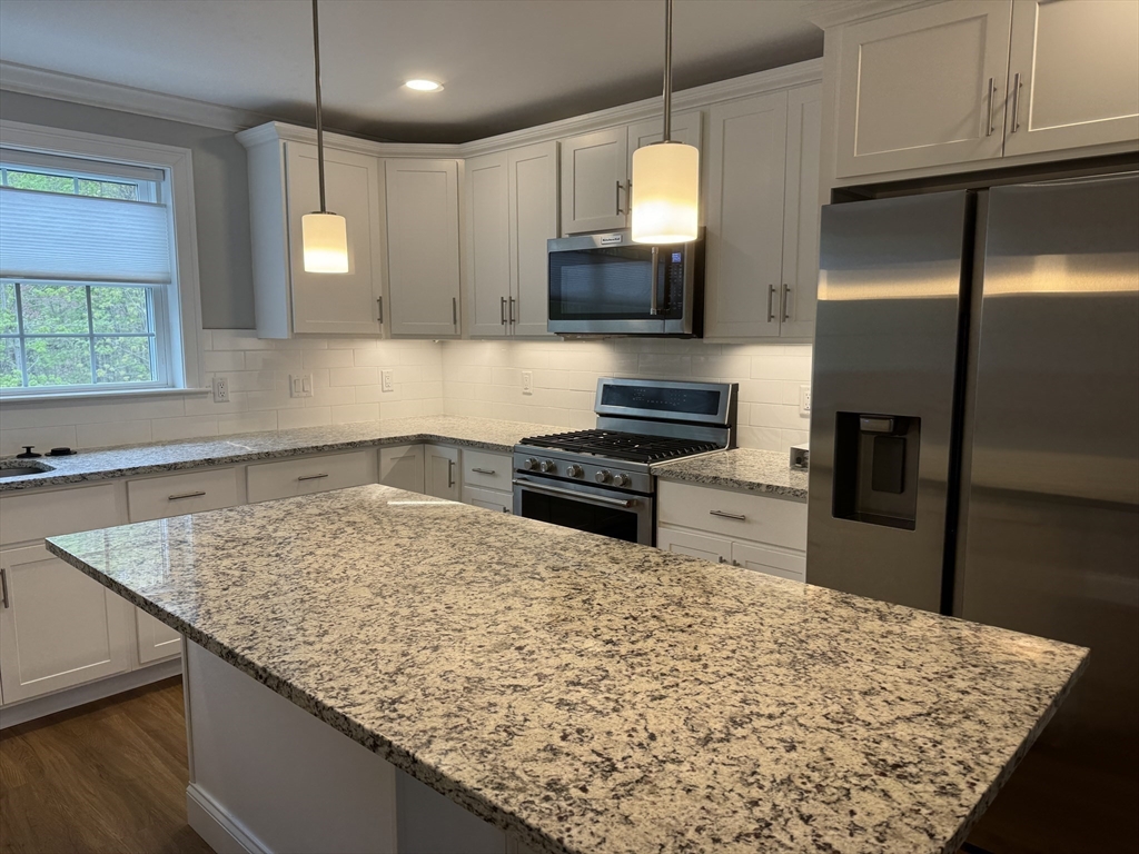 165 Cambridge Road, Unit 17 Woburn, MA 01801 - Photo 2 of 25 Gallery Image 2