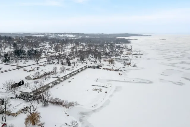 $324,000 | 178 East Front, Unit 14, Marquette, WI 53947