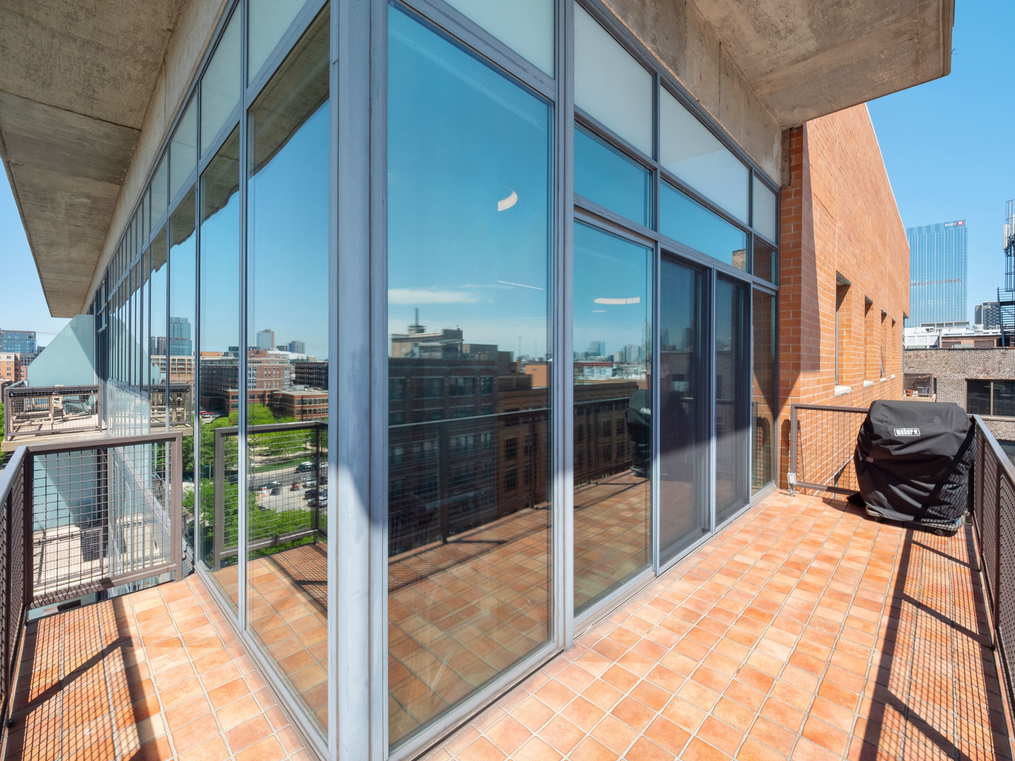 321 South Sangamon Street, Unit 905 Chicago, IL 60607 - Photo 20 of 36 a view of a balcony