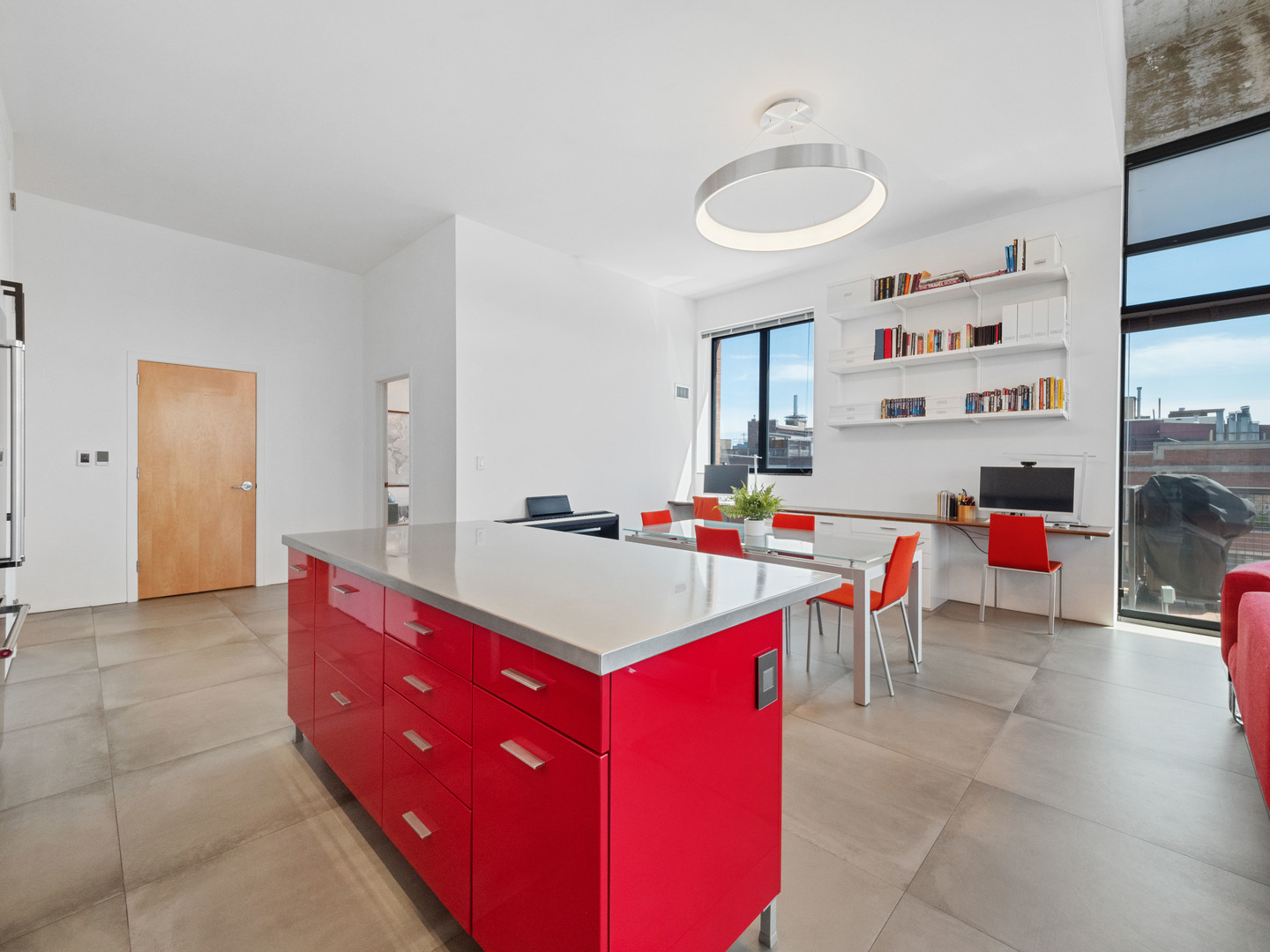 321 South Sangamon Street, Unit 905 Chicago, IL 60607 - Photo 8 of 36 a room with furniture and a table