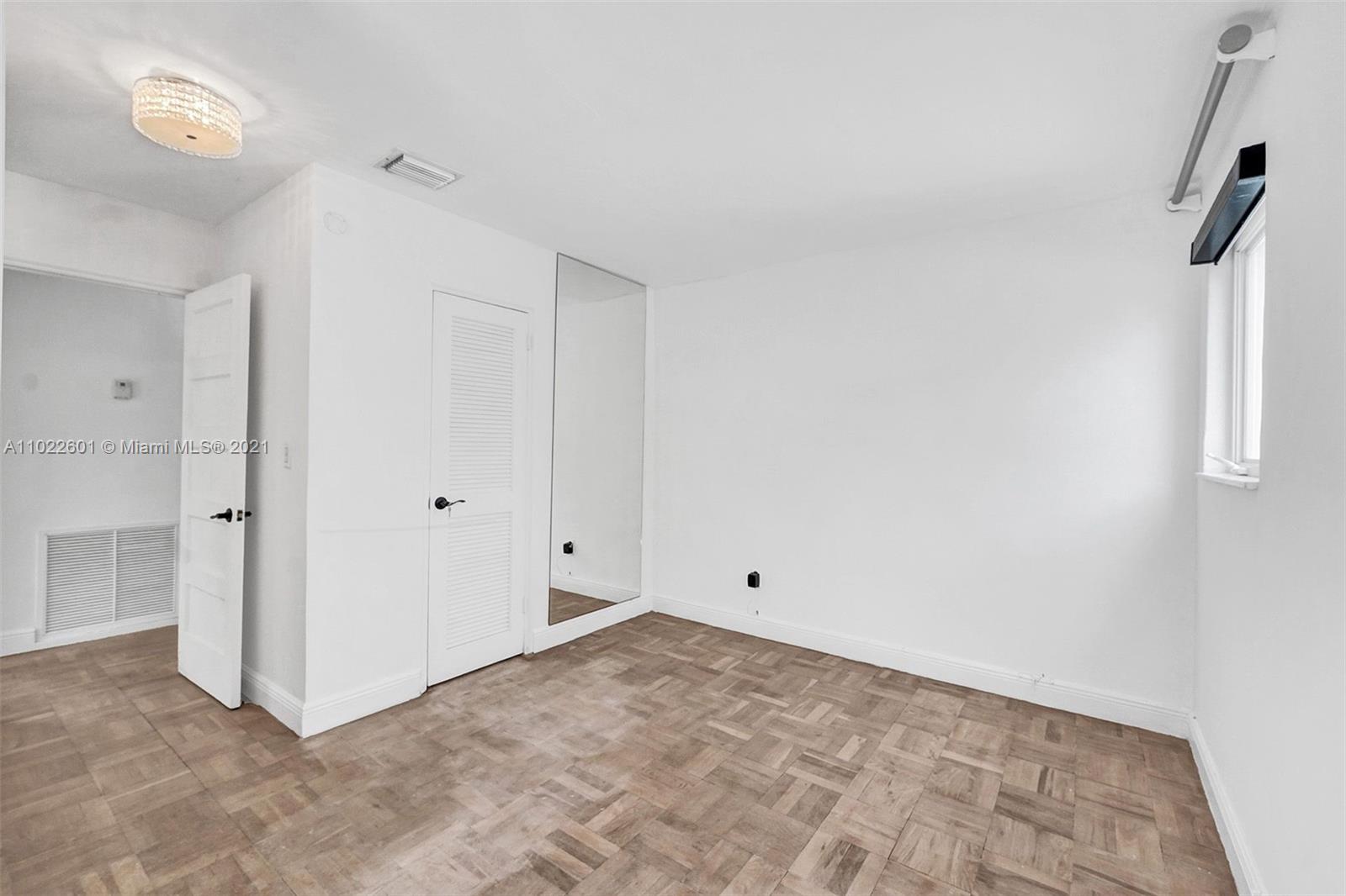 4717 Alton Road Miami Beach, FL 33140 - Photo 34 of 59