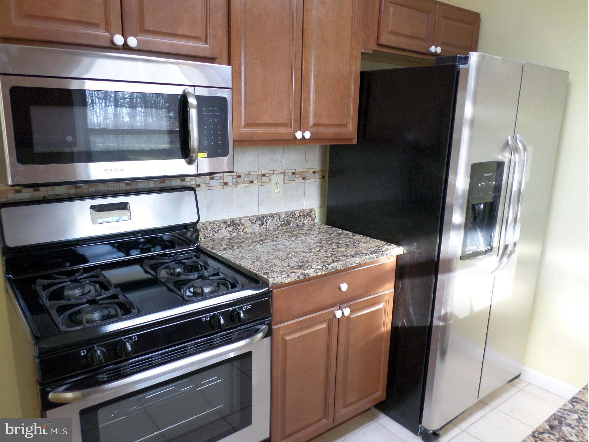 18832 Fuller Heights Road Triangle, VA 22172 - Photo 5 of 22 Kitchen