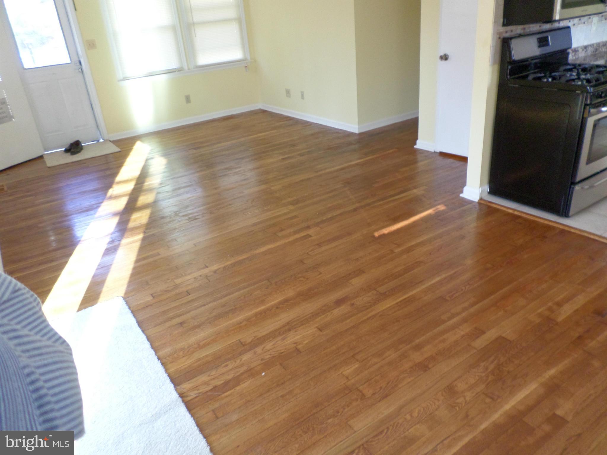 18832 Fuller Heights Road Triangle, VA 22172 - Photo 6 of 22 Living Room