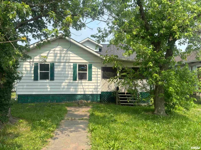 $85,000 | 709 South Virginia Avenue, Marion, IL 62959