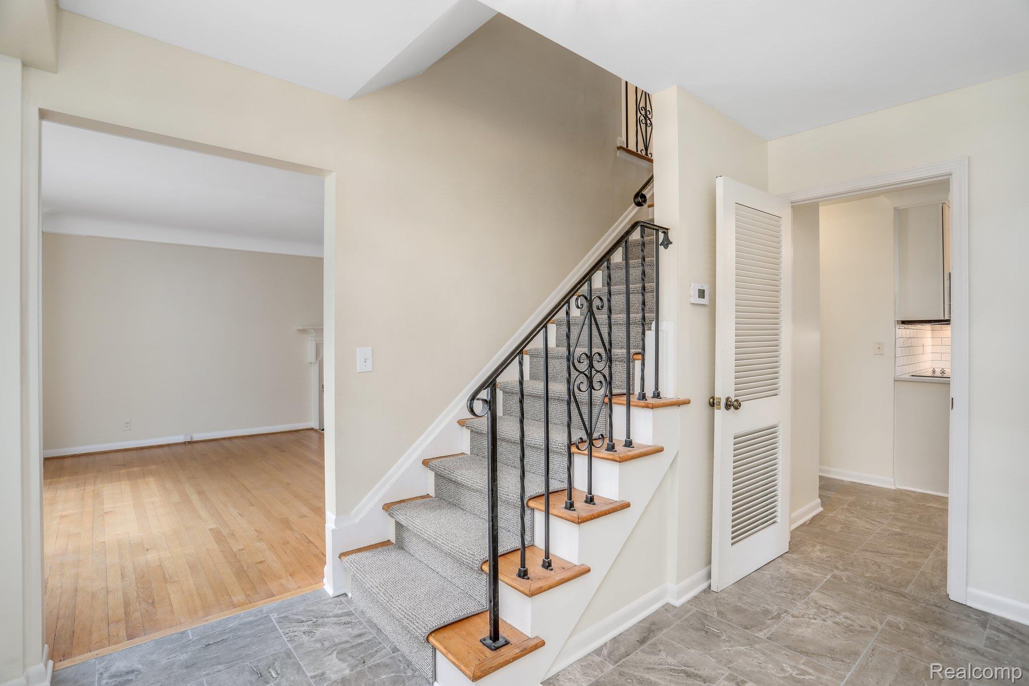 4259 Wendell Road West Bloomfield, MI 48323 - Photo 8 of 39 7.jpg