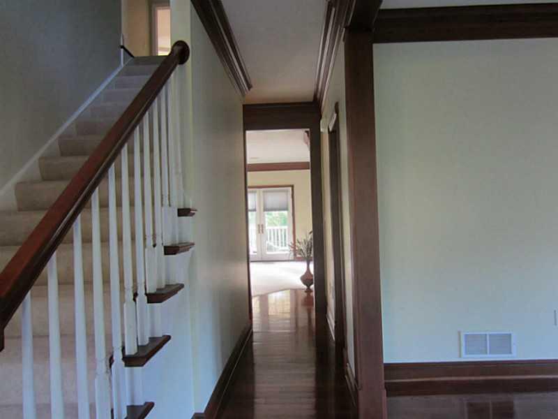 77 Shenot Road Wexford, PA 15090 - Photo 6 of 25 Entry/Foyer.