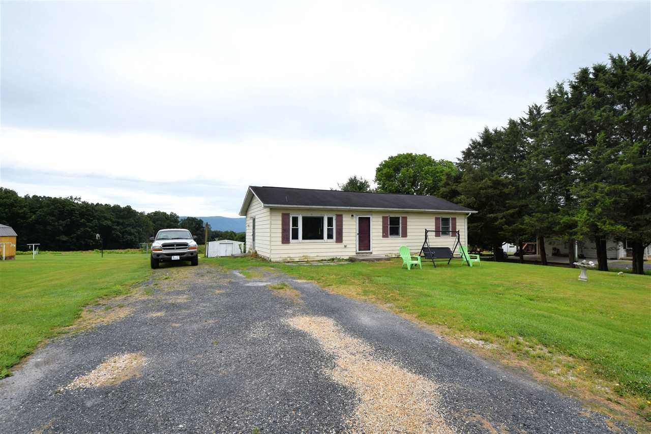 182 Grover Road Edinburg, VA 22824 - Photo 3 of 12 Gallery Image 3