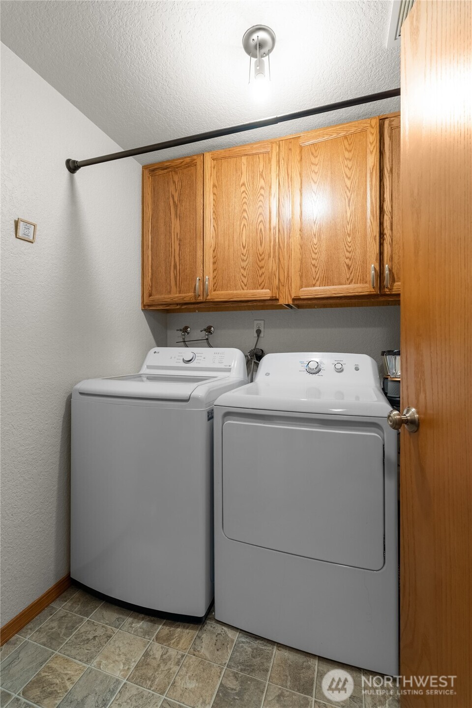 6137 189th Loop Southwest Rochester, WA 98579 - Photo 24 of 31 Gallery Image 24