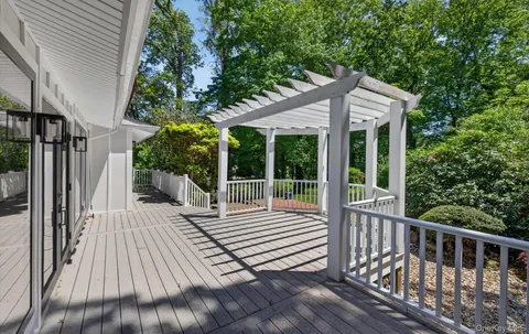 $1,499,000 | 18 West Mall Drive, Huntington, NY 11743
