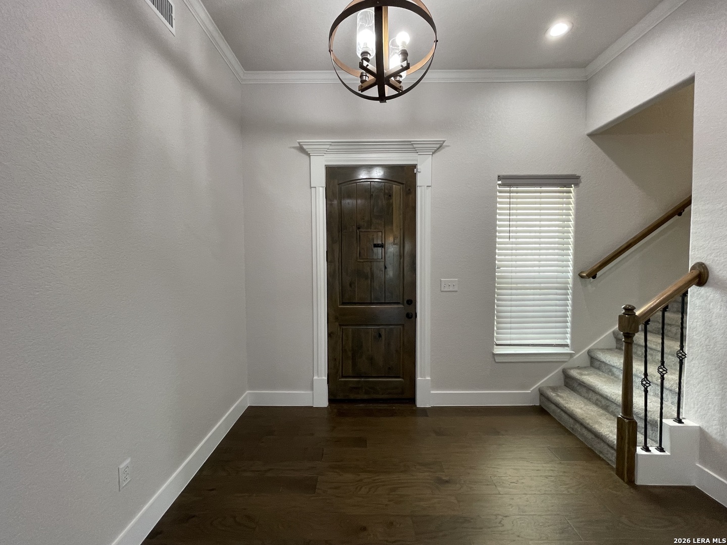 18 Valley View Uvalde, TX 78801 - Photo 4 of 46