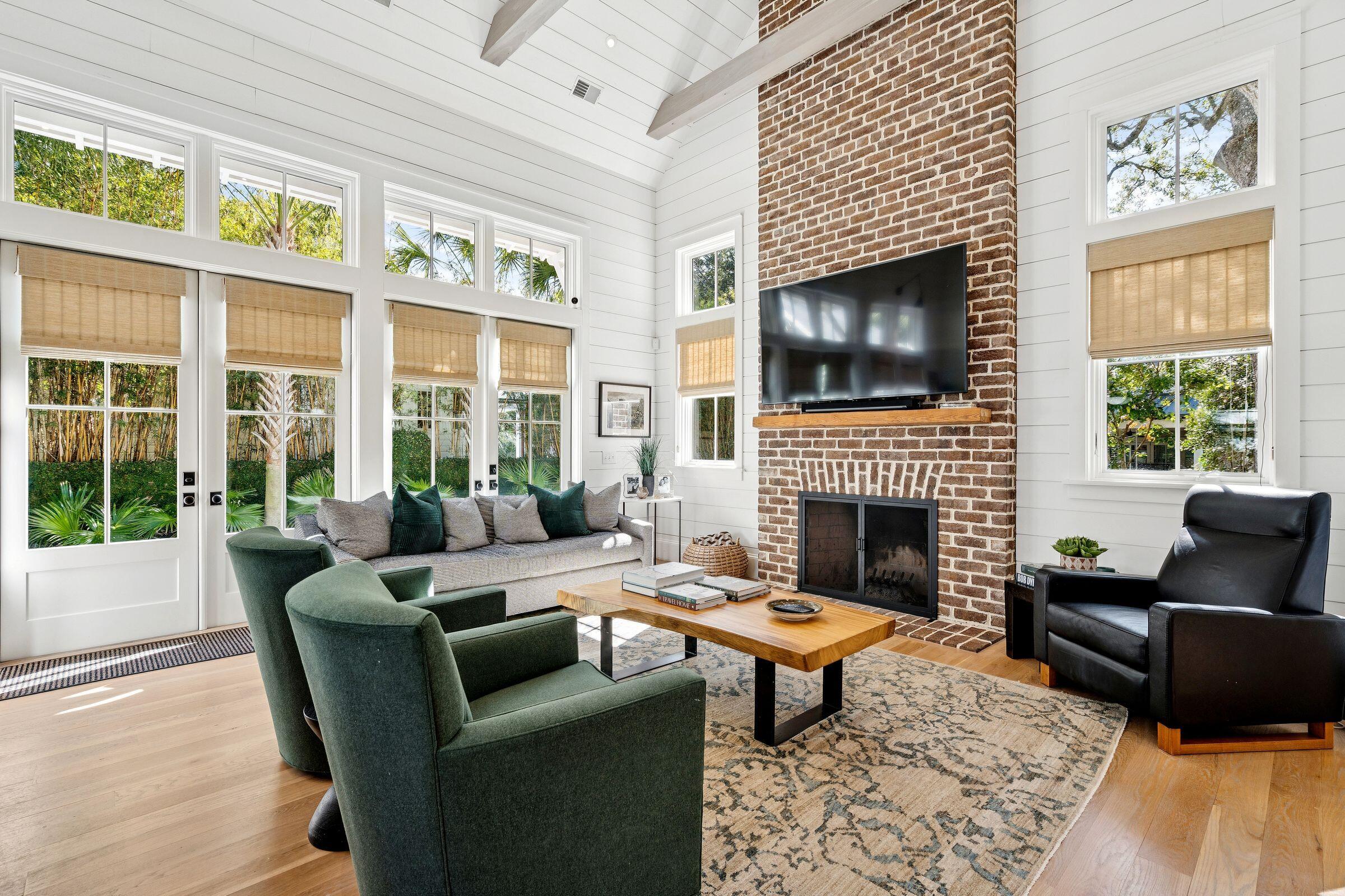 105 Friend Street Mount Pleasant, SC 29464 - Photo 14 of 62 105FriendSt-KeenEyeMarketing-031