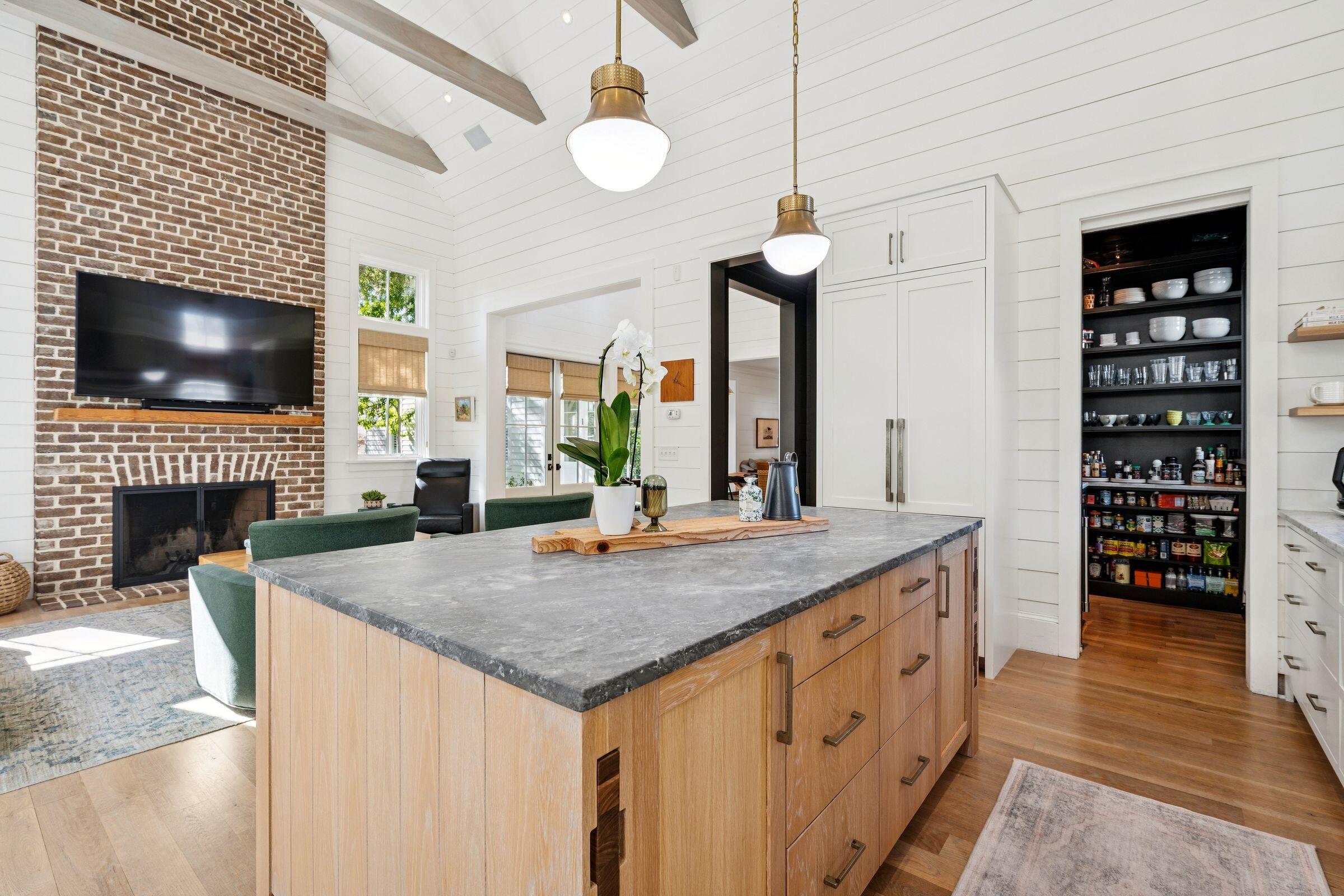 105 Friend Street Mount Pleasant, SC 29464 - Photo 20 of 62 105FriendSt-KeenEyeMarketing-044