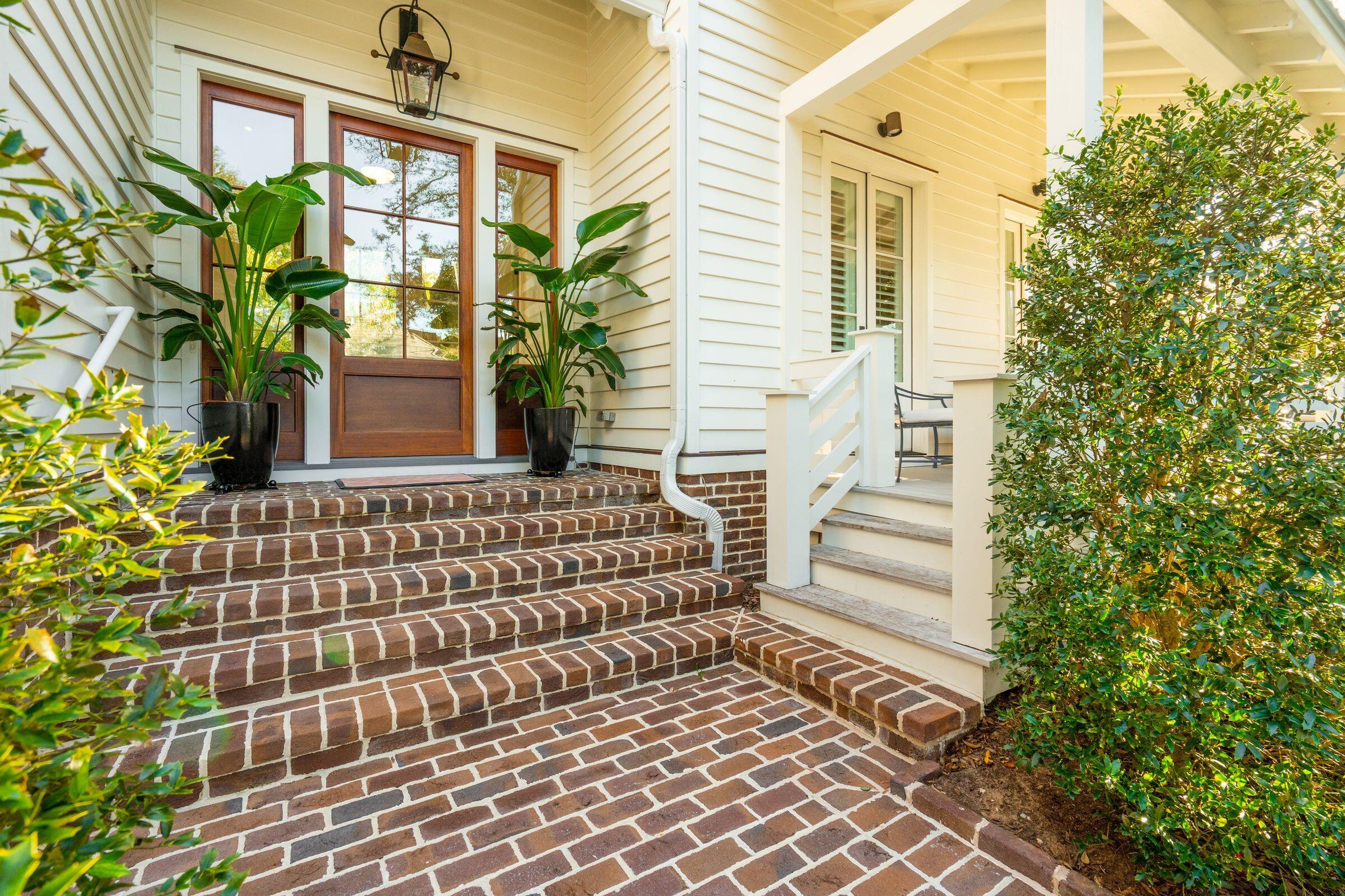 105 Friend Street Mount Pleasant, SC 29464 - Photo 4 of 62 105FriendSt-KeenEyeMarketing-012