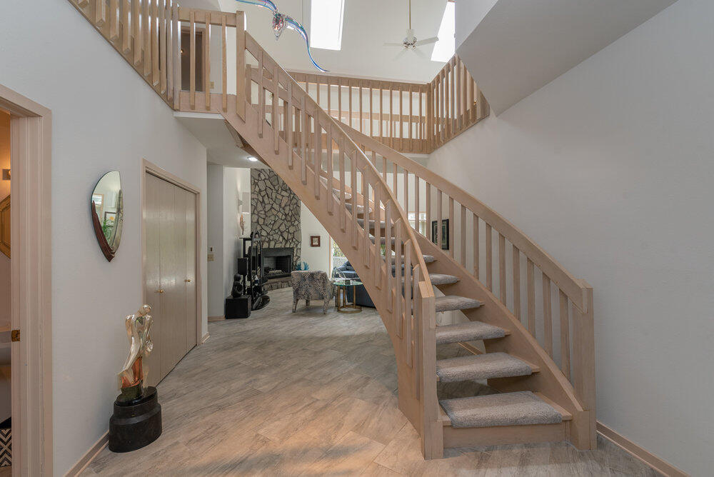 869 Trail Ridge Road Aiken, SC 29803 - Photo 33 of 69 Curved Stairway