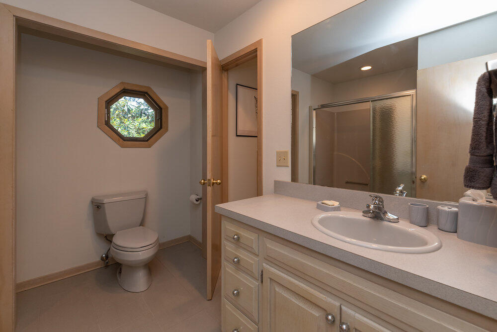 869 Trail Ridge Road Aiken, SC 29803 - Photo 46 of 69 Guest Bathroom