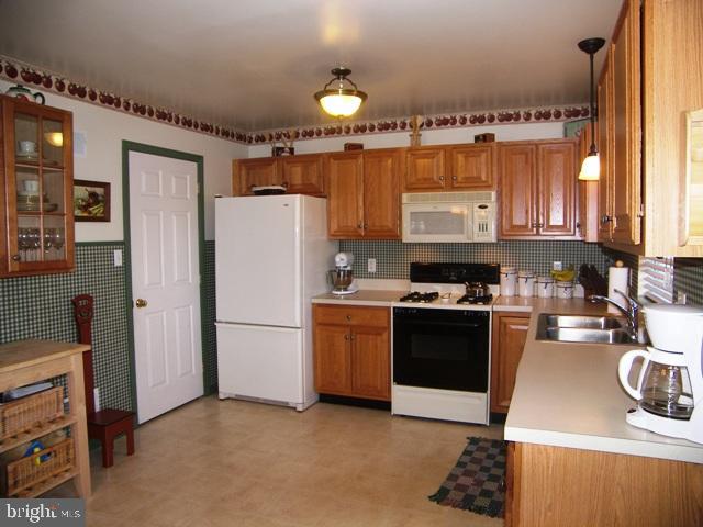 37 Tupelo Street Lititz, PA 17543 - Photo 3 of 12