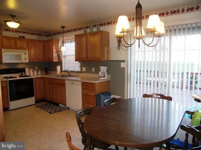 37 Tupelo Street Lititz, PA 17543 - Photo 4 of 12