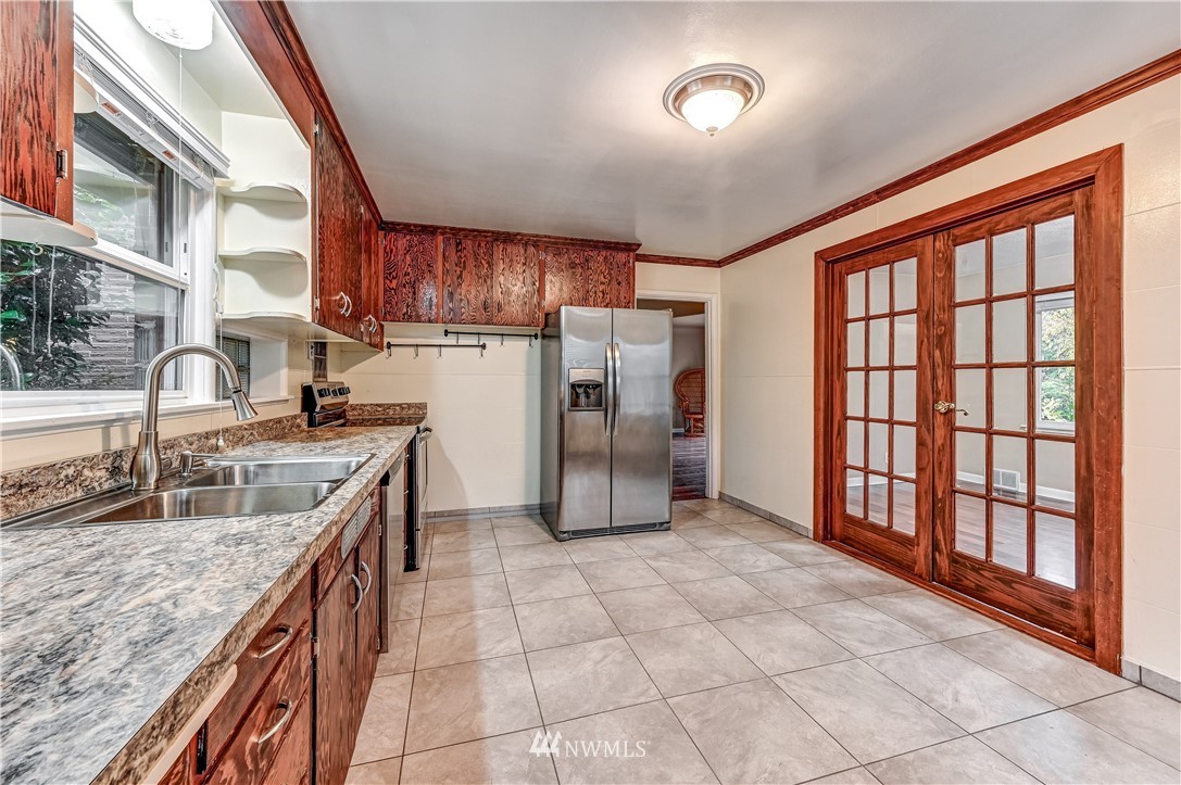 5825 Cady Road Everett, WA 98203 - Photo 6 of 19