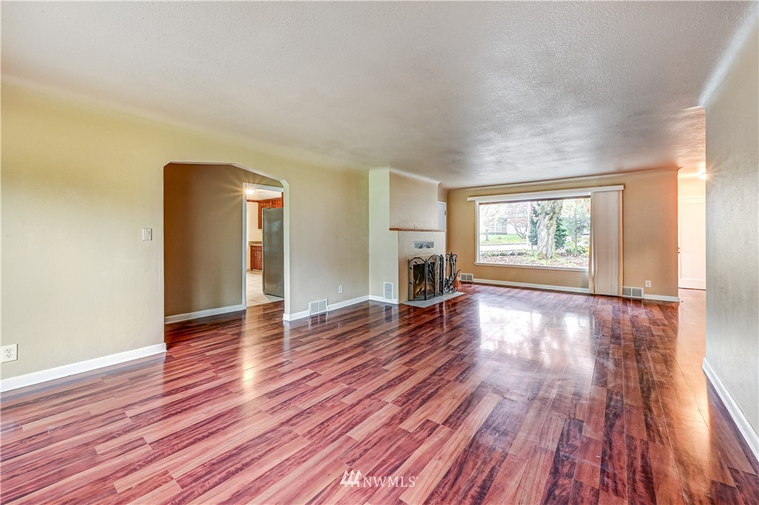 5825 Cady Road Everett, WA 98203 - Photo 8 of 19