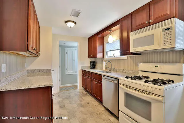 $5,200 | 127 Trenton Avenue, Point Pleasant Beach, NJ 08742