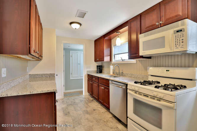 127 Trenton Avenue Point Pleasant Beach, NJ 08742 - Photo 5 of 37 127 Trenton Ave Point Pleasant-small-005