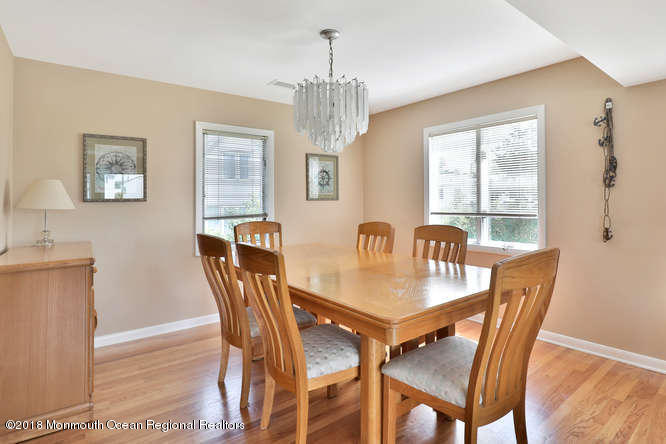 127 Trenton Avenue Point Pleasant Beach, NJ 08742 - Photo 6 of 37 127 Trenton Ave Point Pleasant-small-006