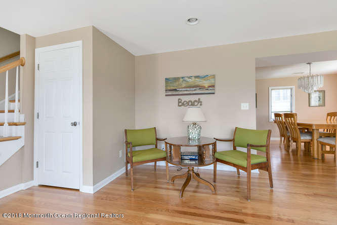 127 Trenton Avenue Point Pleasant Beach, NJ 08742 - Photo 8 of 37 127 Trenton Ave Point Pleasant-small-030