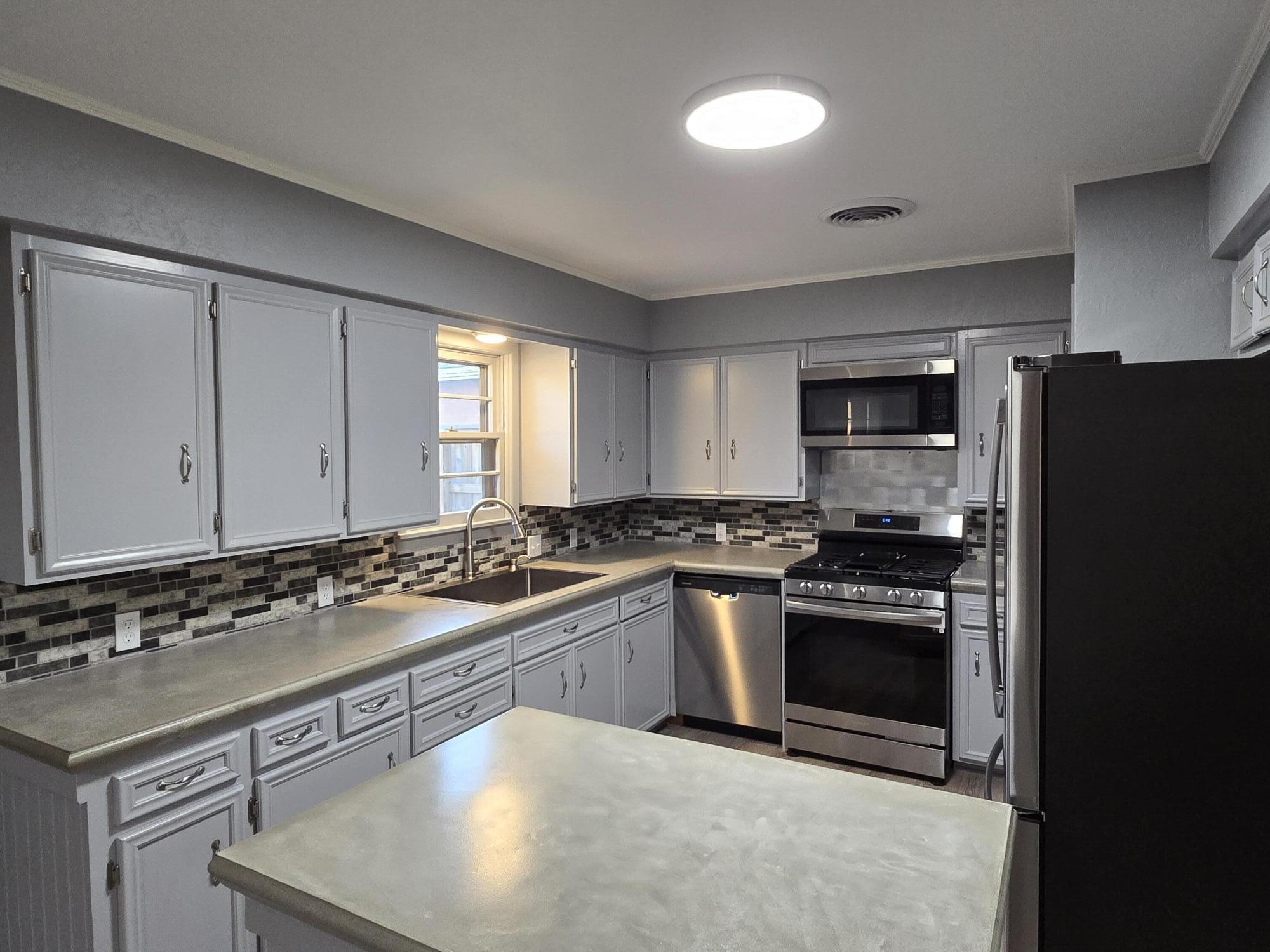 809 North 21st Street Lamesa, TX 79331 - Photo 2 of 24 20260320_192417