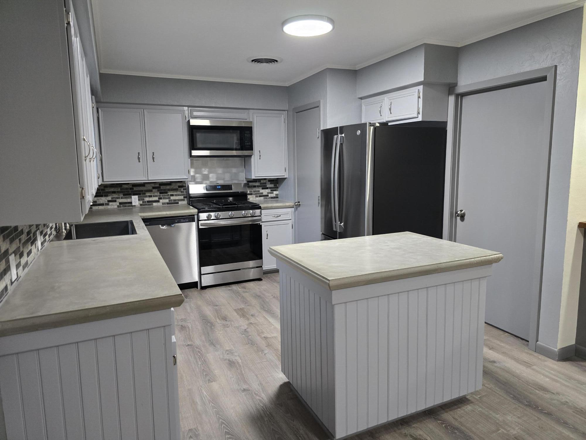 809 North 21st Street Lamesa, TX 79331 - Photo 3 of 24 20260320_194428