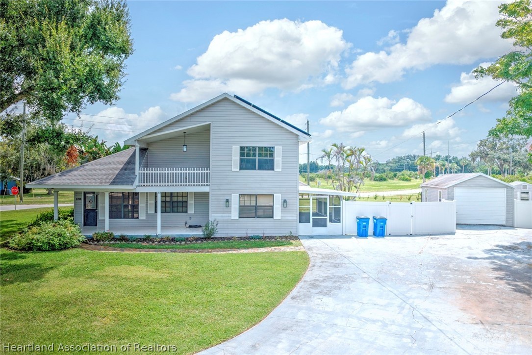 1216 Edgewater Point Drive Sebring, FL 33870 - Photo 3 of 40