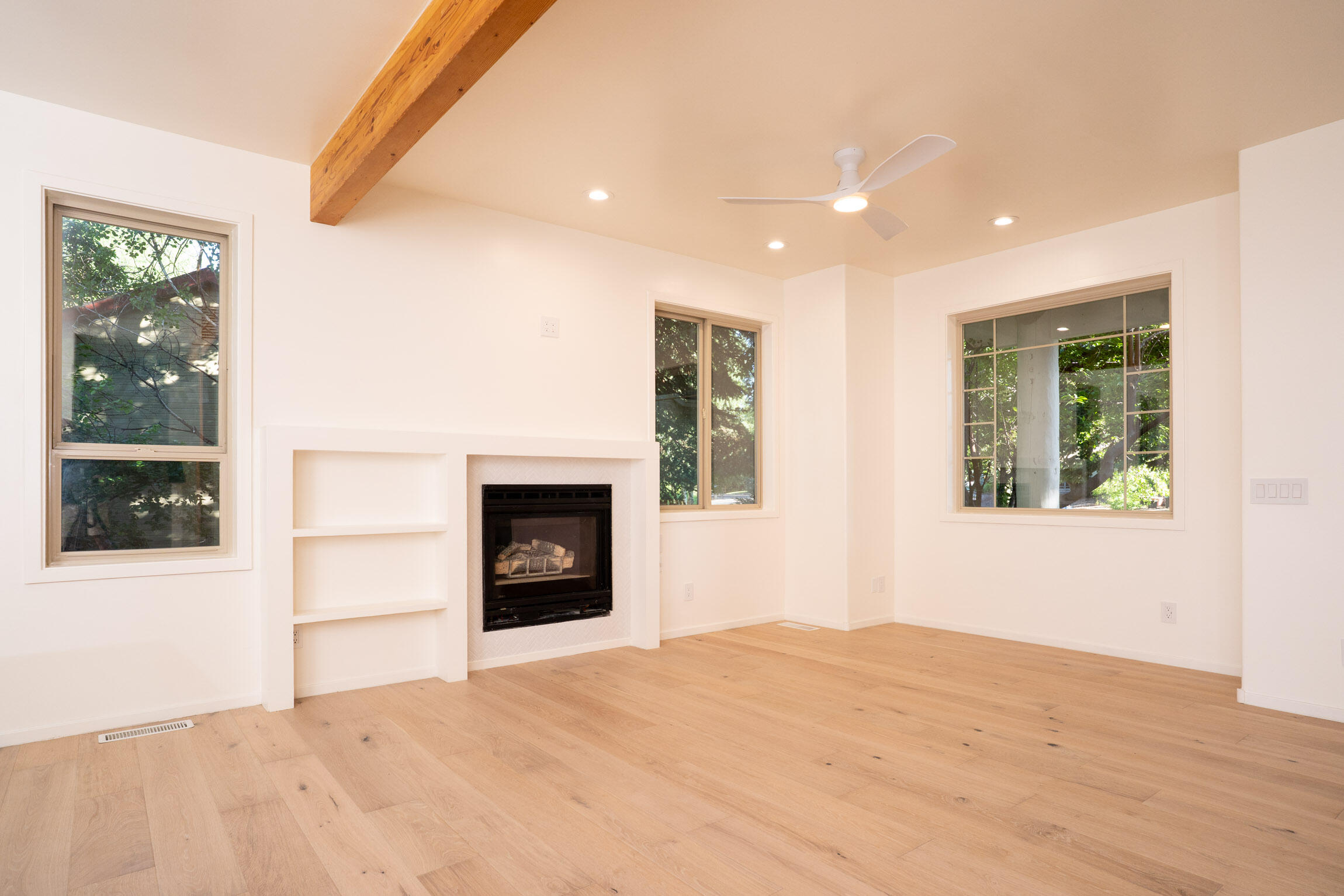651 Whitetail Drive Hailey, ID 83333 - Photo 6 of 36 Living room 1