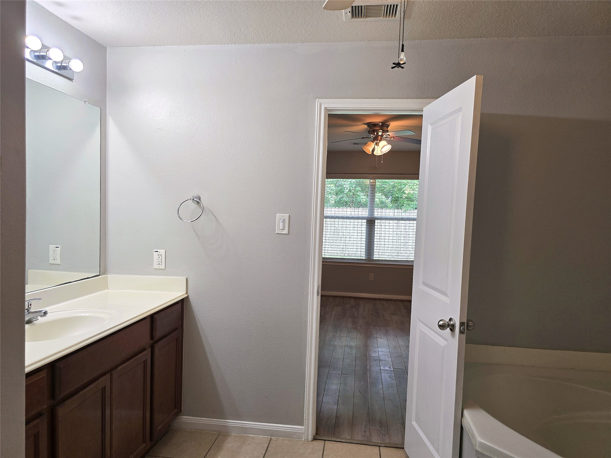 10320 Stone Gate Drive Conroe, TX 77385 - Photo 14 of 31