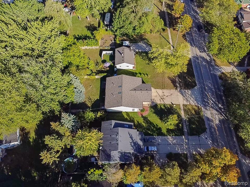 914 North Road Fenton, MI 48430 - Photo 49 of 57