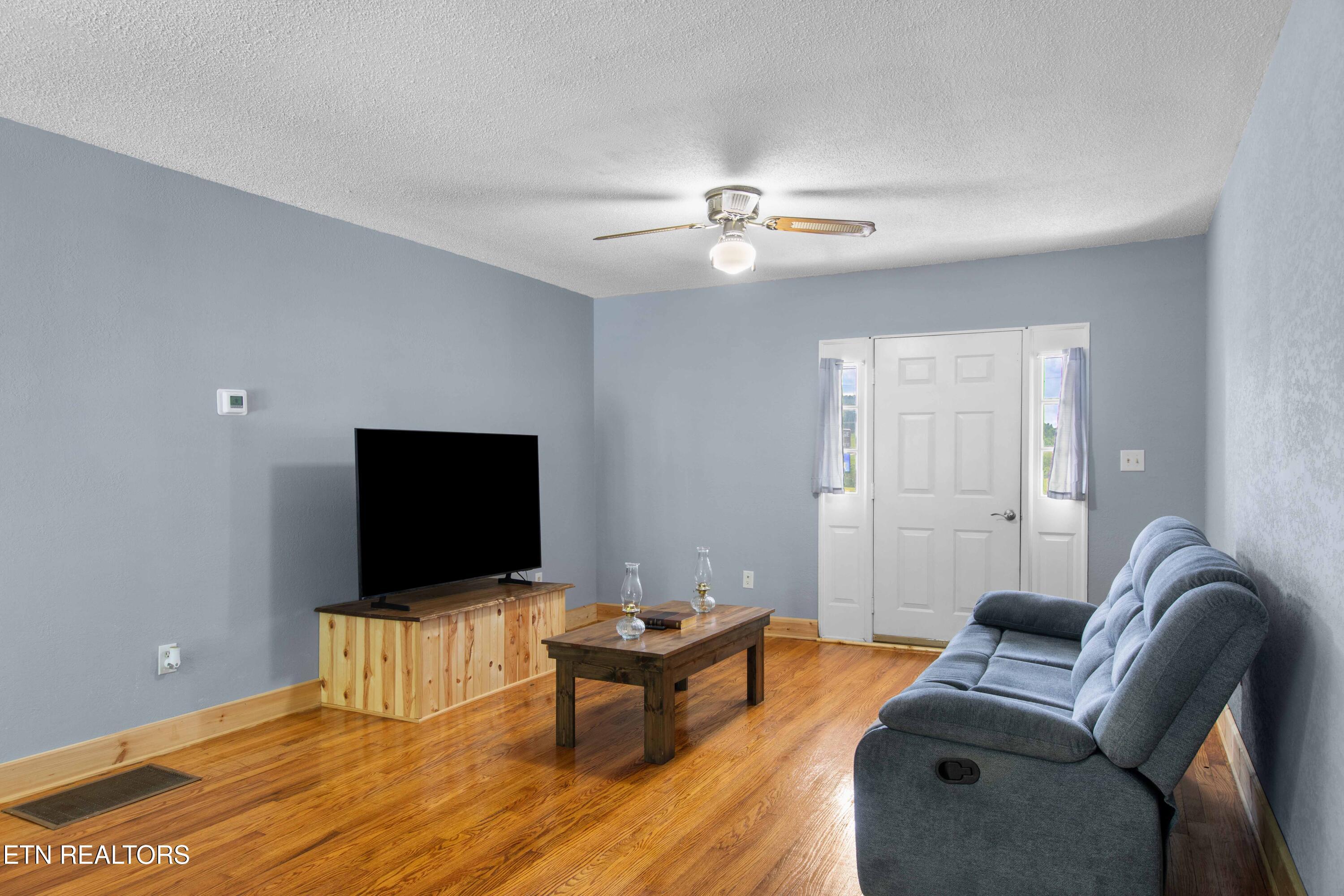 2473 Long Hollow Road La Follette, TN 37766 - Photo 6 of 41 030A4661