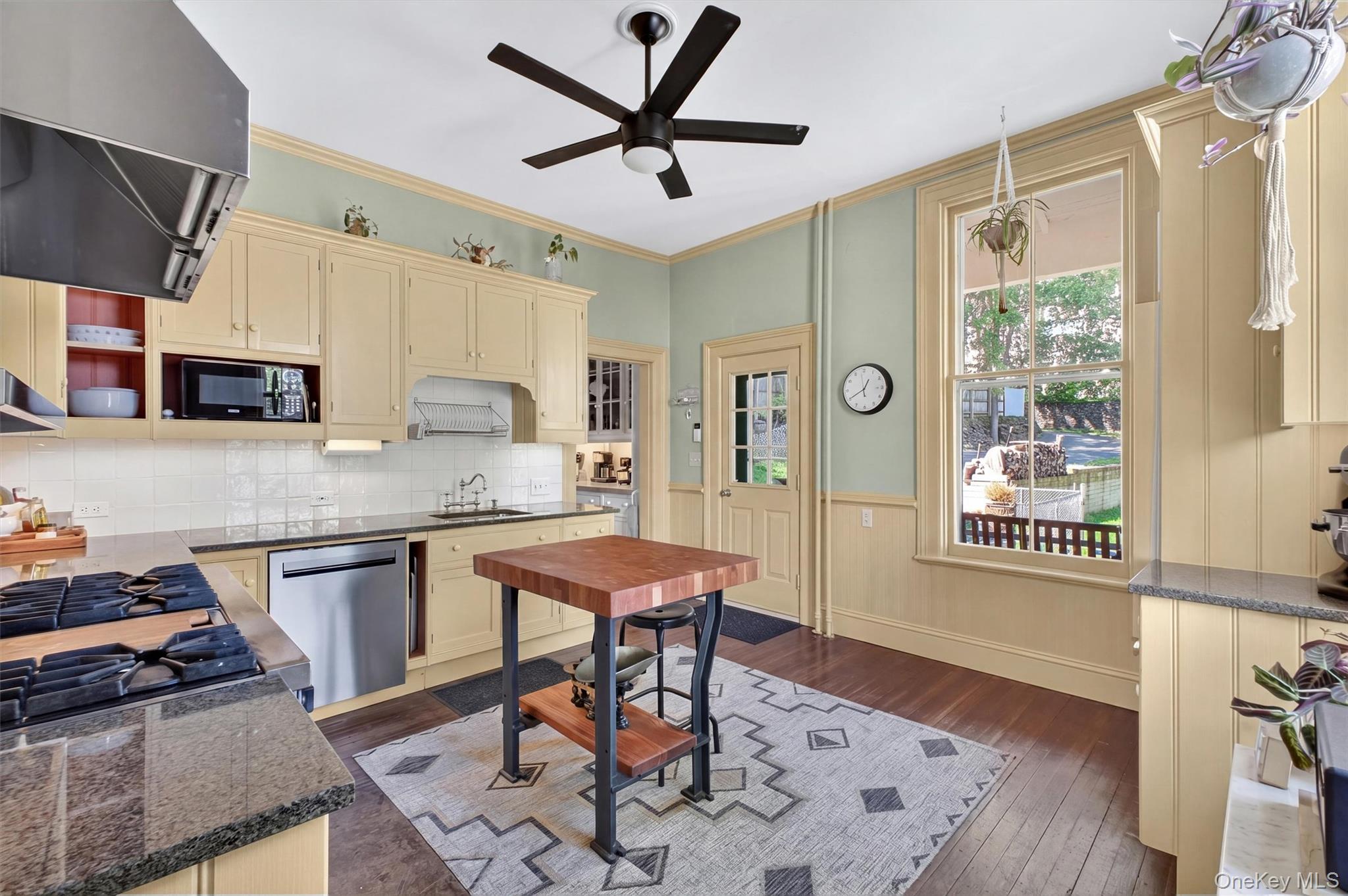 130 Depew Street Peekskill, NY 10566 - Photo 16 of 47