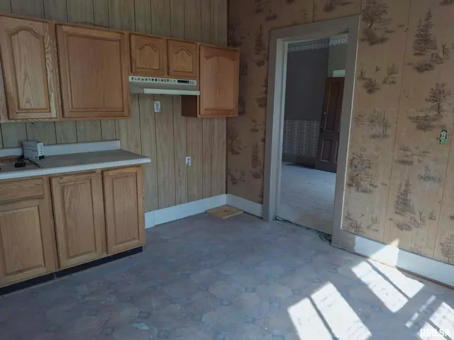 $30,000 | 624 South Main Street, Canton, IL 61520