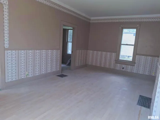 $30,000 | 624 South Main Street, Canton, IL 61520