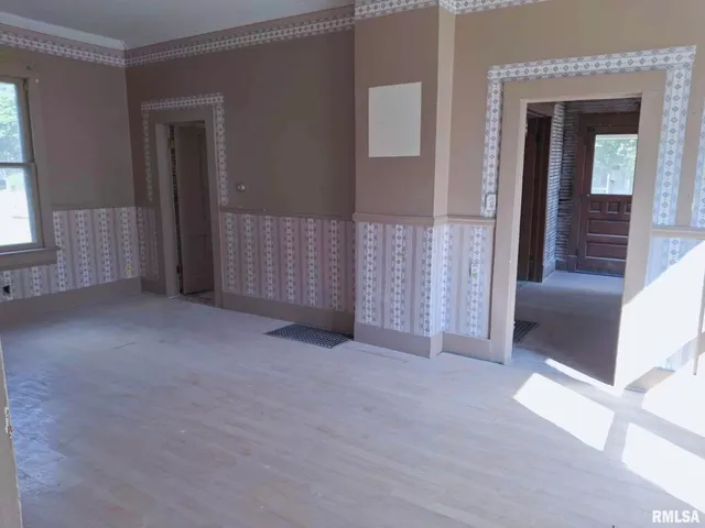 $30,000 | 624 South Main Street, Canton, IL 61520