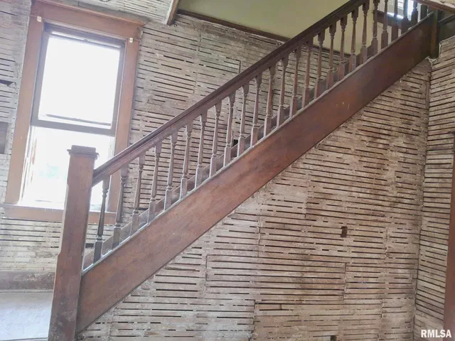 $30,000 | 624 South Main Street, Canton, IL 61520