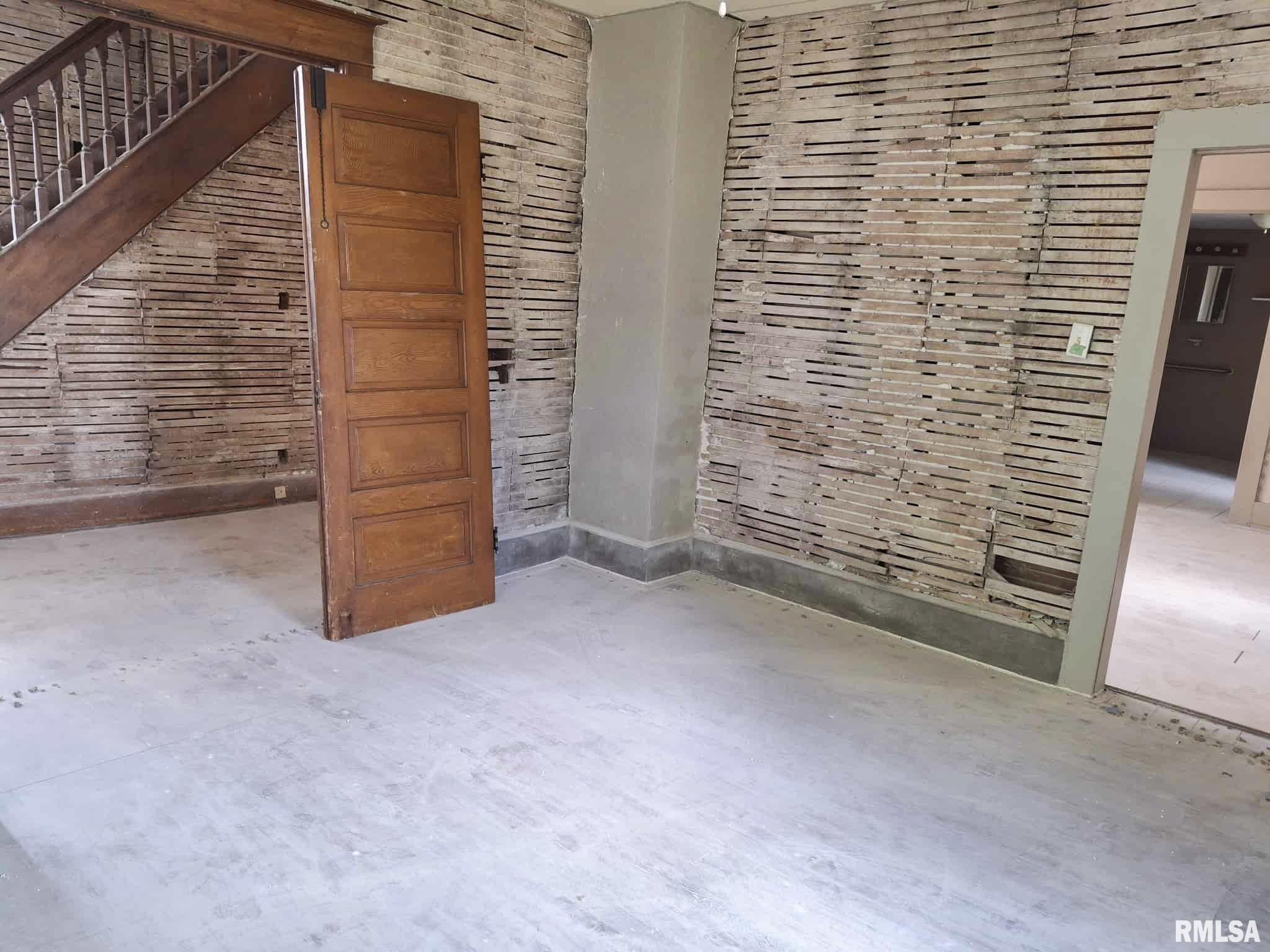 624 South Main Street Canton, IL 61520 - Photo 5 of 30