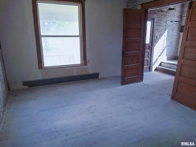 $30,000 | 624 South Main Street, Canton, IL 61520