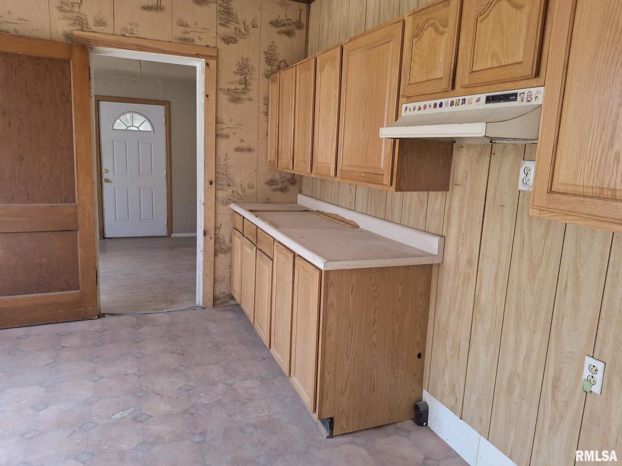624 South Main Street Canton, IL 61520 - Photo 10 of 30