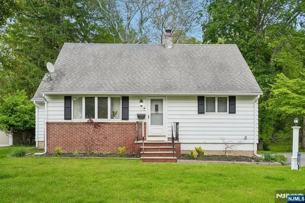 $529,000 | 1227 Ringwood Avenue, Pompton Lakes, NJ 07442