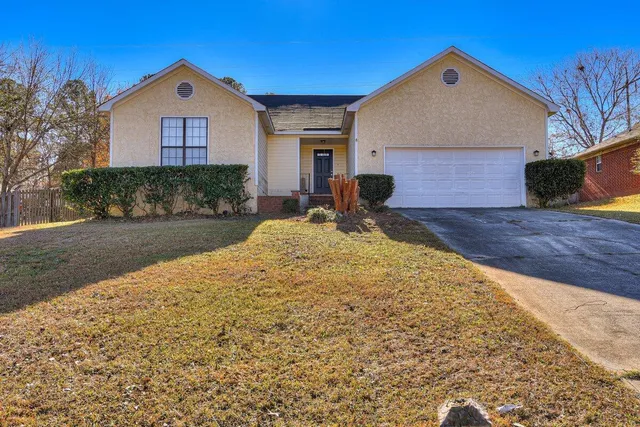 $1,575 | 670 Wellington Drive, Evans, GA 30809