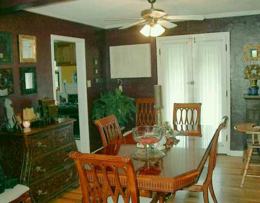 1640 Brodhead Road Coraopolis, PA 15108 - Photo 3 of 8 Gallery Image 3